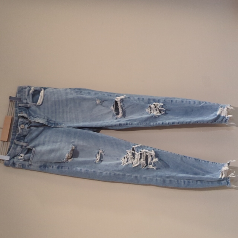 AE brand new high wasted stretchy distressed jeggings size 8